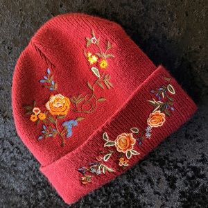 Red knit beanie/skull cap with embroidery